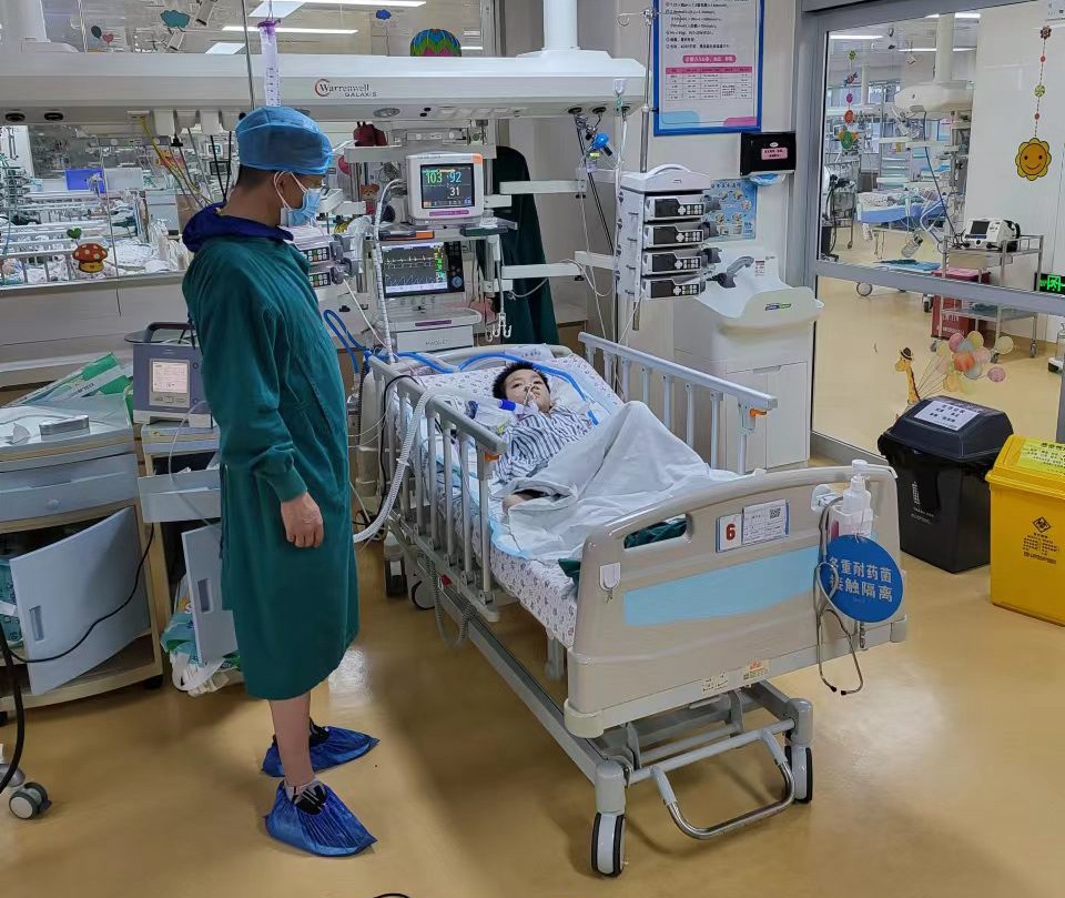 广灵县跨省救护车出租公司