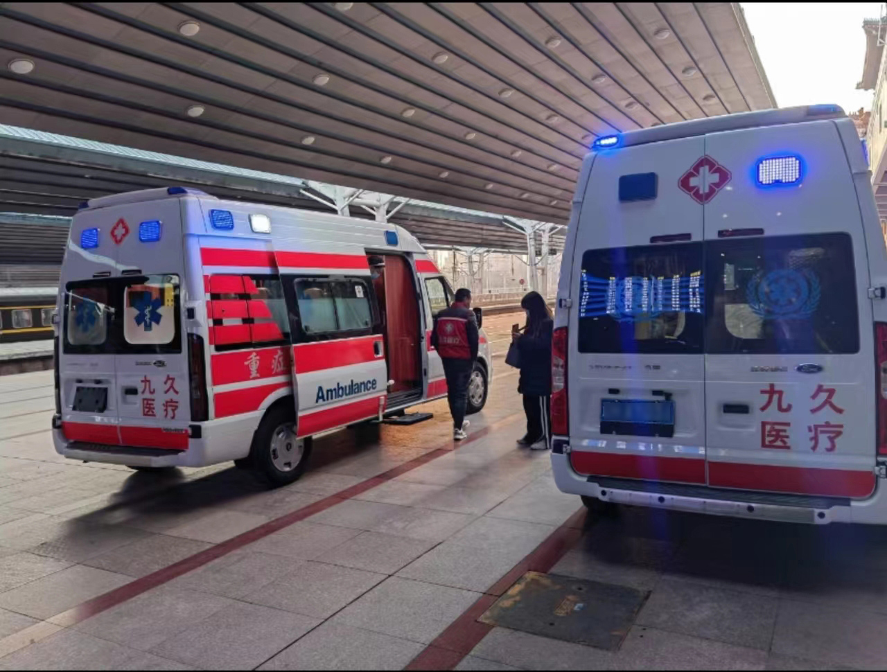 广灵县救护车长途转运